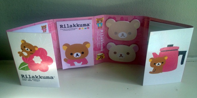 This is a very cute fold-out collection of post-it notes of different shapes and sizes, all featuring the equally cute Rilakkuma character (roughly translated as ‘Relax Bear’.